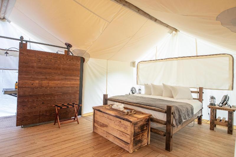 Under Canvas West Yellowstone Eksteriør billede